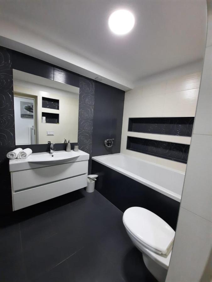 Vice Apartment Omis Bagian luar foto
