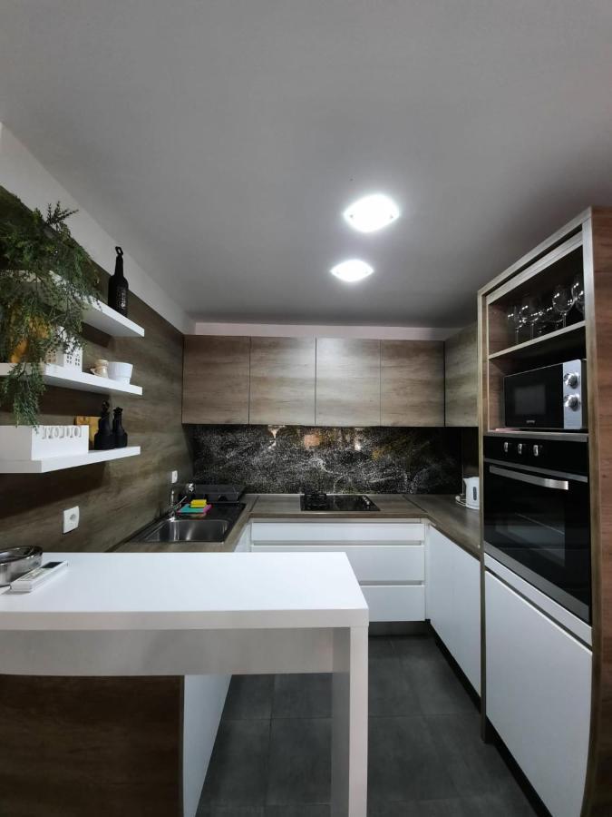 Vice Apartment Omis Bagian luar foto
